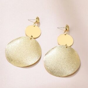 18k Gold tone beautiful drop earrings​​​​​​​​​​​​​​​​​​​​​​​​ ✨​